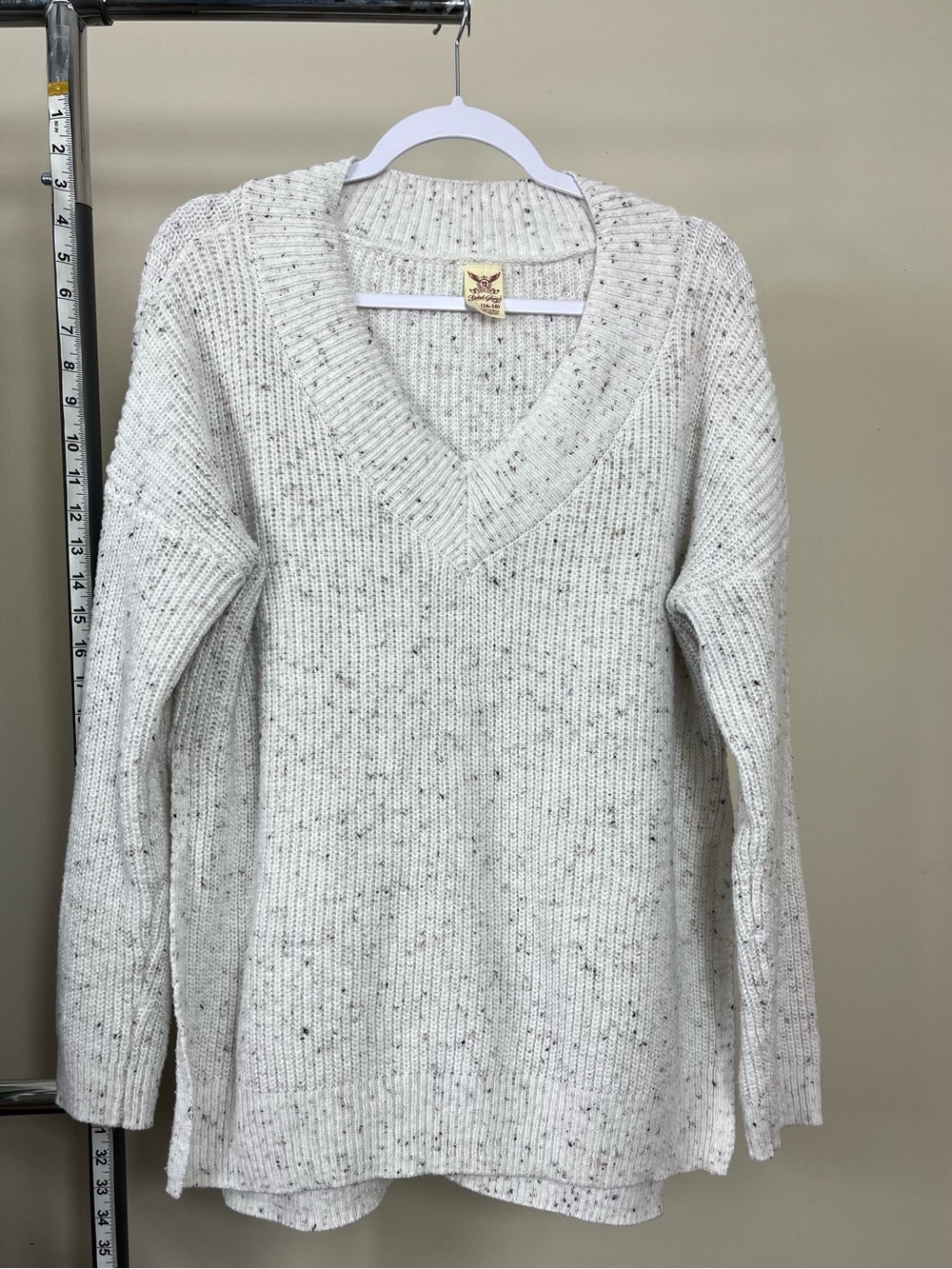 Faded Glory Cream Speckled V-Neck Sweater